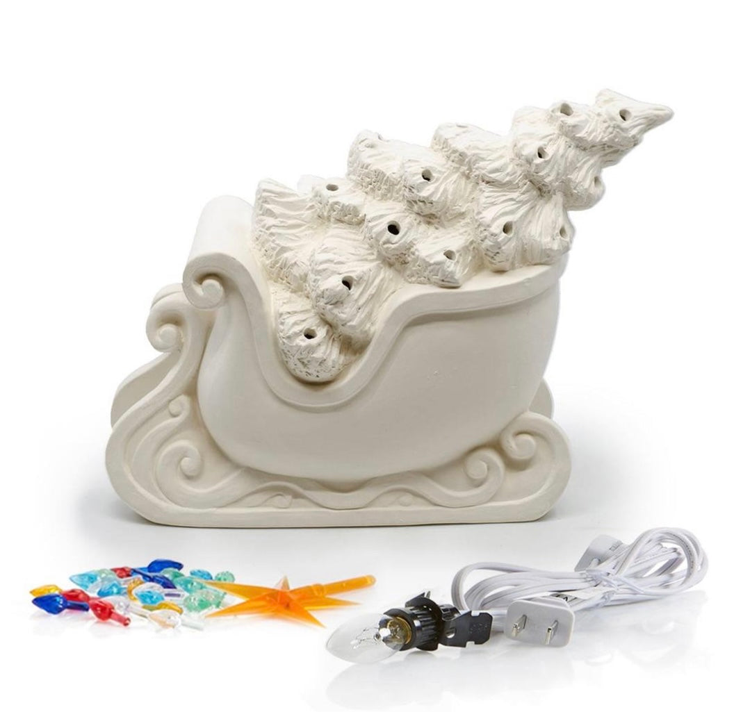 SLEIGH WITH TREE LIGHT-UP