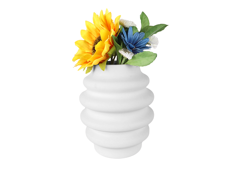 CURVY LAYERED VASE