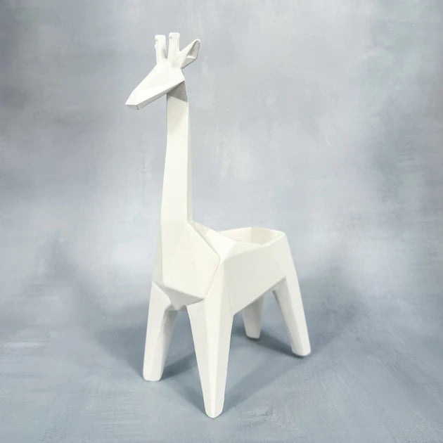 ORIGAMI GIRAFFE KEEPER